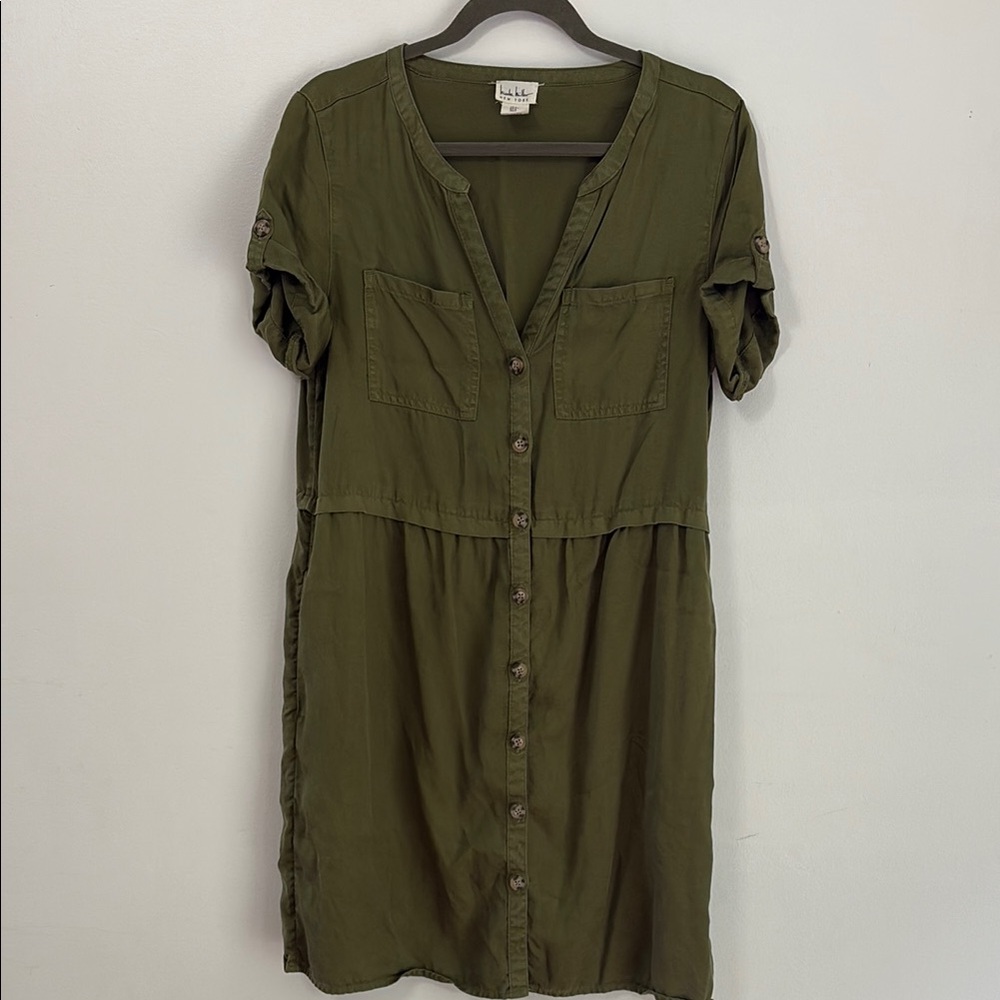 Green Midi Dress with Cuffed Sleeves and Scoop Neck